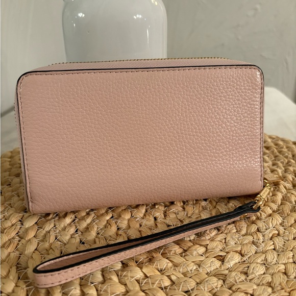 Michael Kors Jet Set Zippered LARGE Continental Pink Wristlet IMMACULATE & CUTE! - Picture 3 of 15